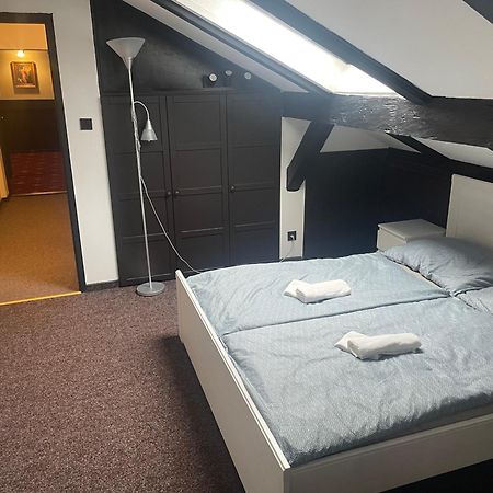 Hotel Lovecky Zamecek Orion Liberec Eksteriør billede
