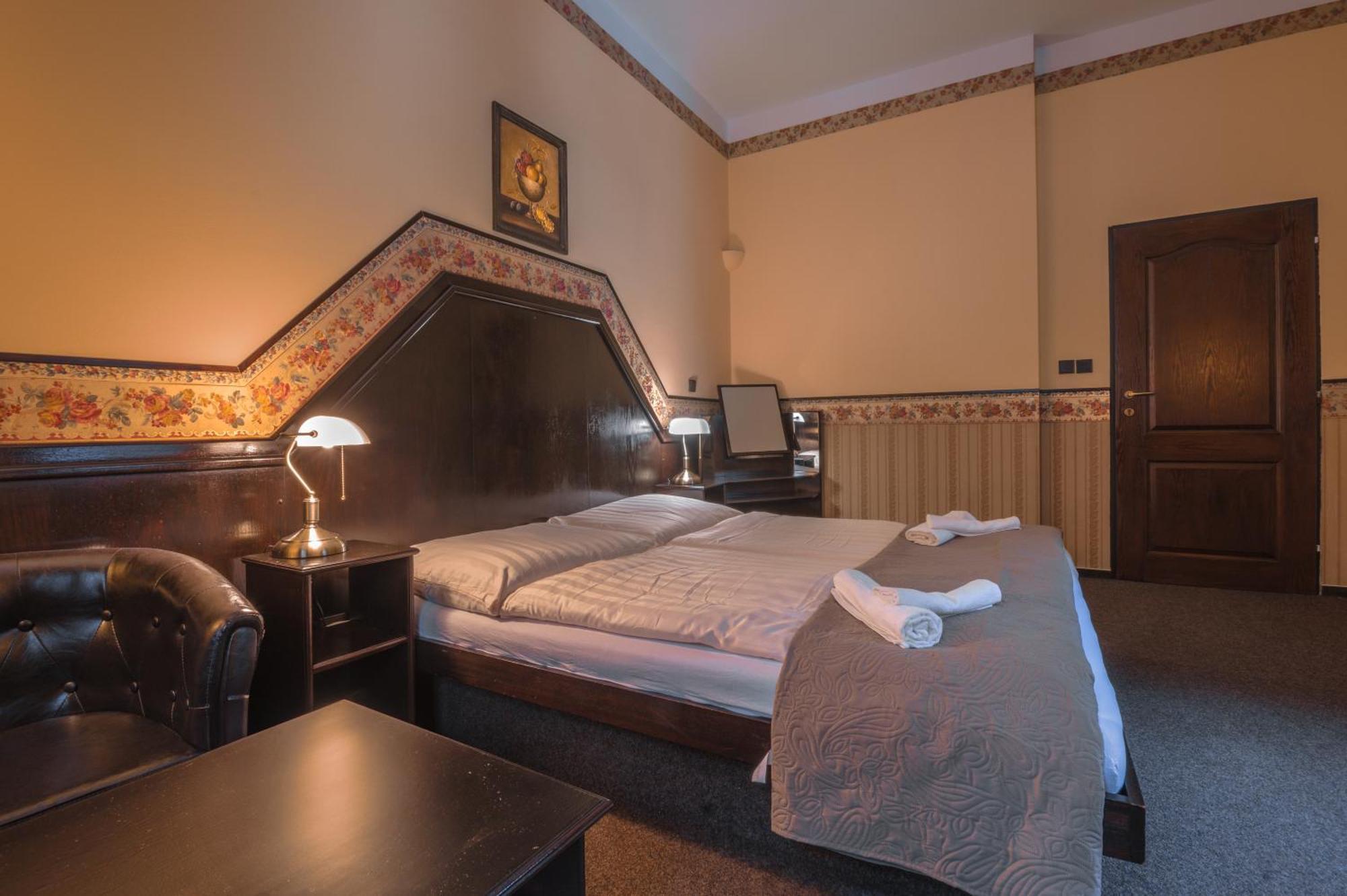 Hotel Lovecky Zamecek Orion Liberec Eksteriør billede