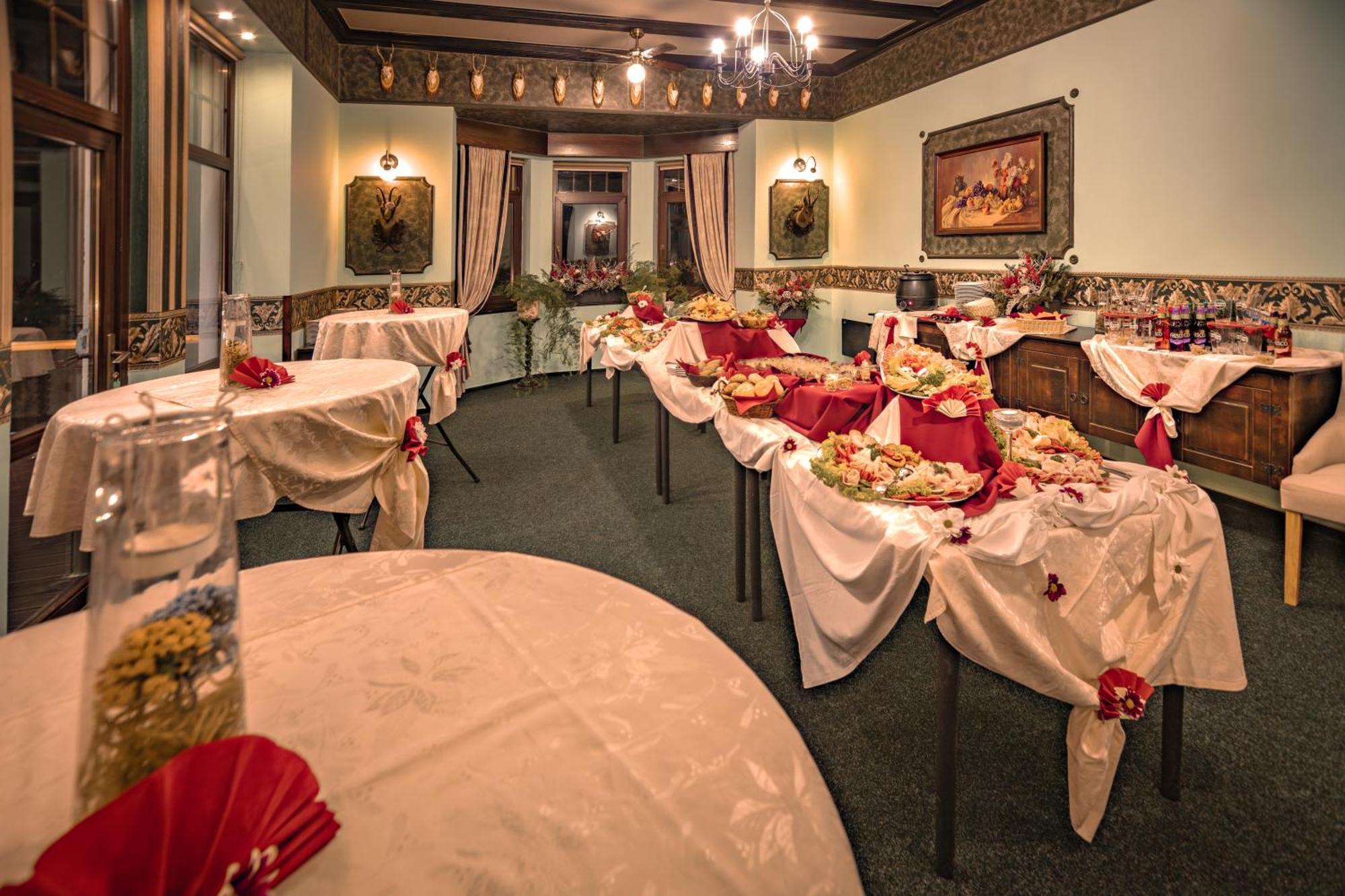 Hotel Lovecky Zamecek Orion Liberec Eksteriør billede
